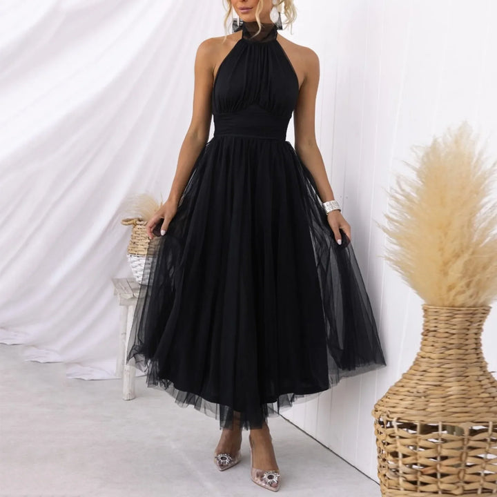 Coraline - Elegant Sleeveless Dress